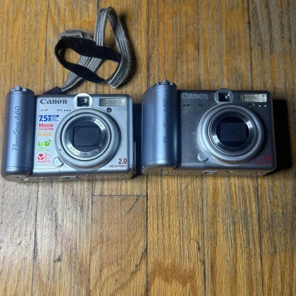 Lot of 2 Canon PowerShot A60 2.0MP Digital Cameras Silver -READ - Picture 2 of 11